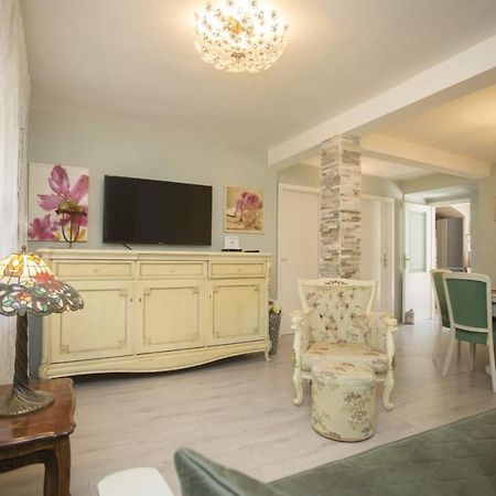 Apartment Antica With Yard & Bbq Split Luaran gambar