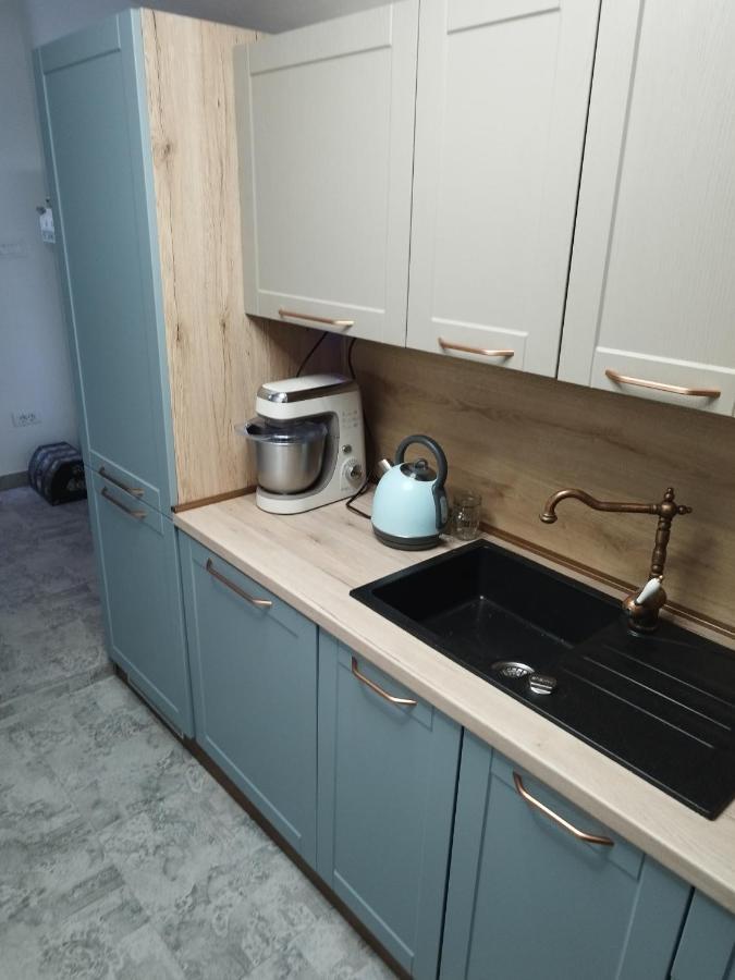 Apartment Antica With Yard & Bbq Split Luaran gambar