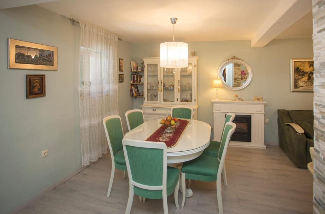 Apartment Antica With Yard & Bbq Split Luaran gambar